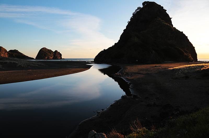 Piha : New Zealand : Travel : Photos :  Richard Moore Photography : Photographer : 